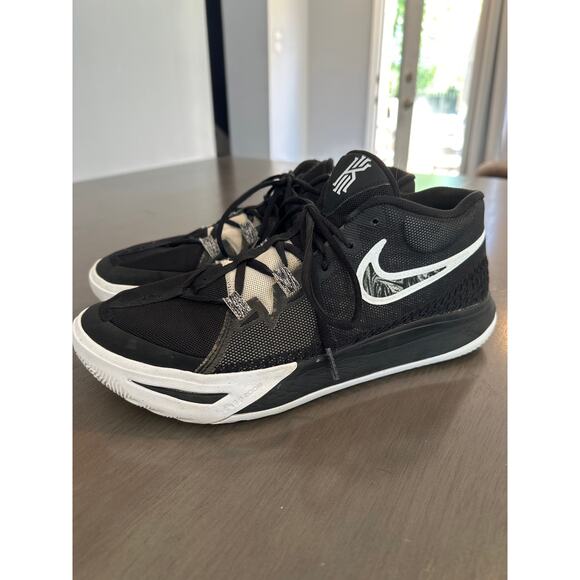 Nike Kyrie Flytrap P 6 Black White Basketball Shoes  Men\'s Size 11.5 main image 4